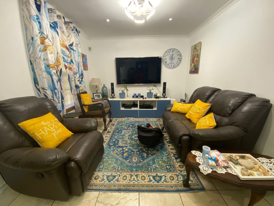 To Let 2 Bedroom Property for Rent in Table View Western Cape